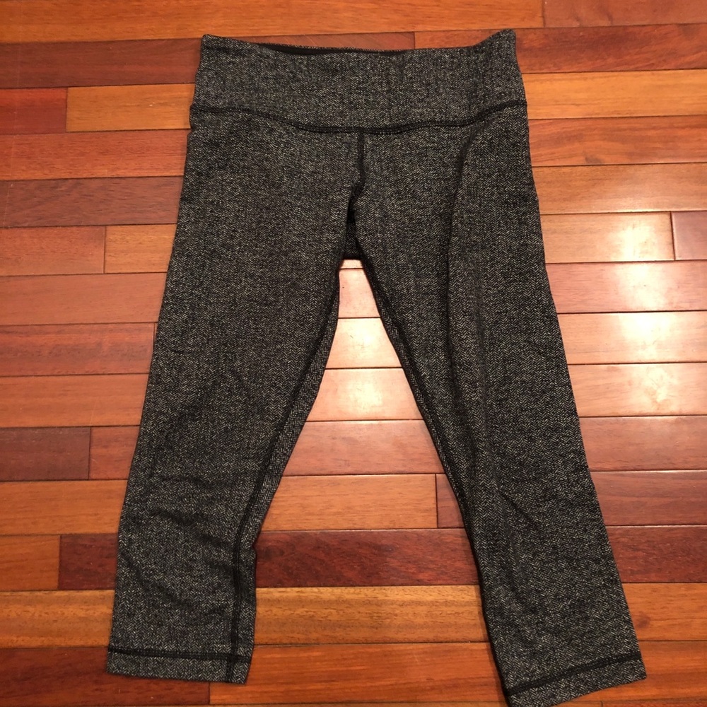 Lululemon herringbone crops